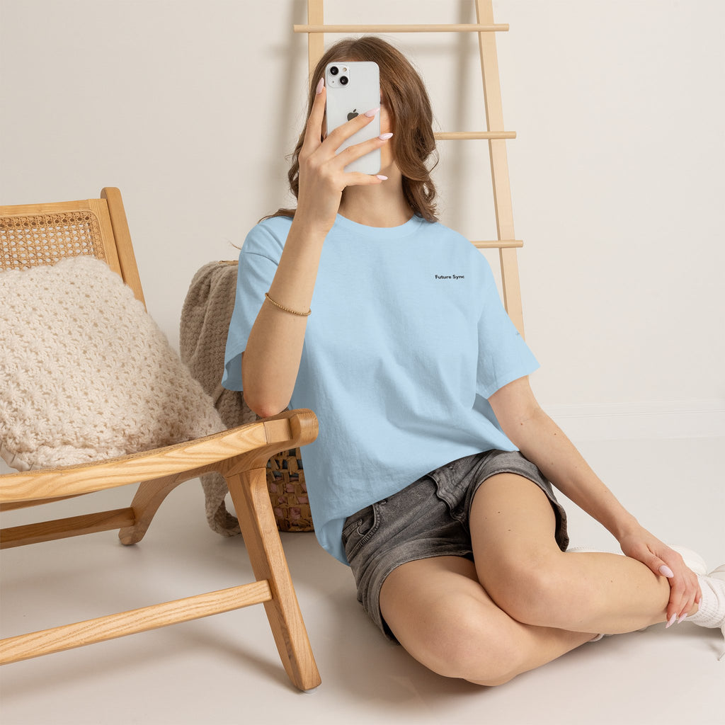 Camiseta de algodón grueso estándar Future Sync | Ropa urbana de estética minimalista