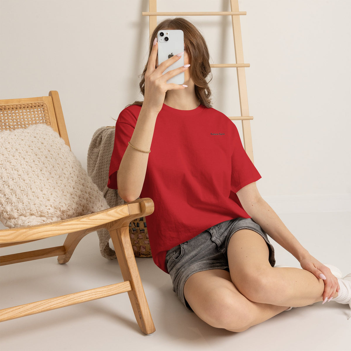 Camiseta de algodón grueso estándar Future Sync | Ropa urbana de estética minimalista